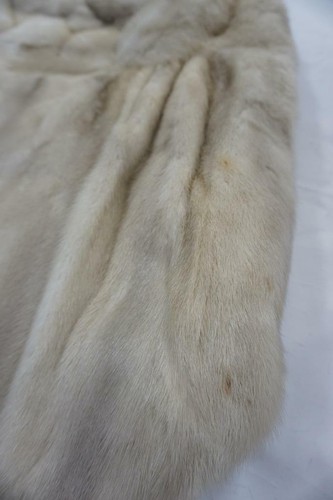 VINTAGE SCHIMMEL FURS WHITE/BLOND MINK STOLE/CAPE/CAPELET/SHAWL RESTORATION - Picture 7 of 12