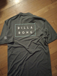 Vintage Billabong Men’s Small Rash Guard - UVA/UVB Protection Short Sleeve Shirt