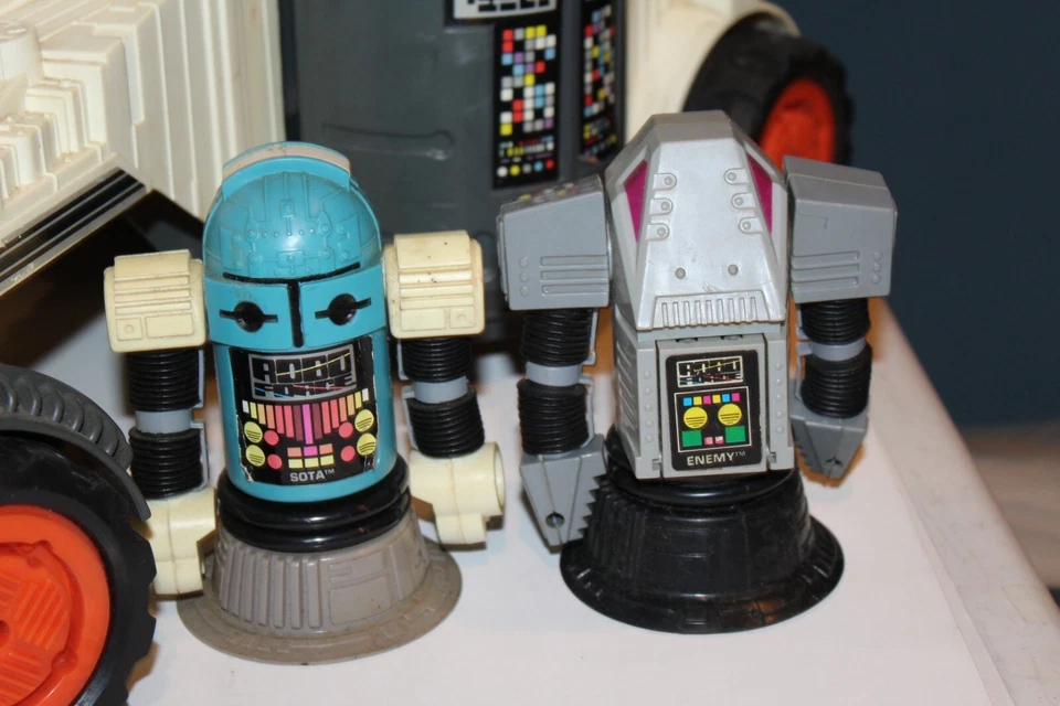 Vehículo patrullero Ideal Robo Force Command 1984 de colección 26" de largo con figura enemiga y SOTA Foto 2 de 4