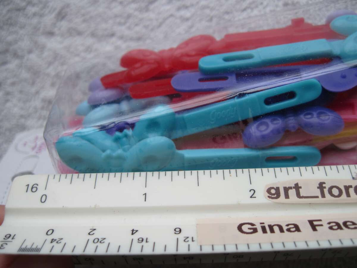 28 Goody Girls Plastic Butterfly Hair Barrettes Secure  display picture 1