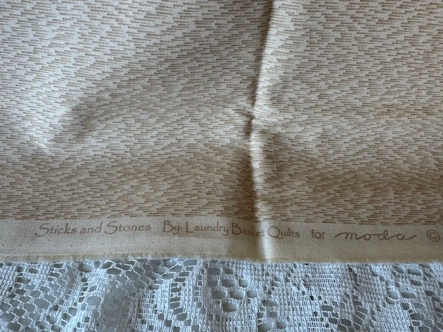 Tela Moda PALITOS Y PIEDRAS por cesta de lavandería NUEVO 1 yarda cortes neutros #42212 Foto 3 de 3