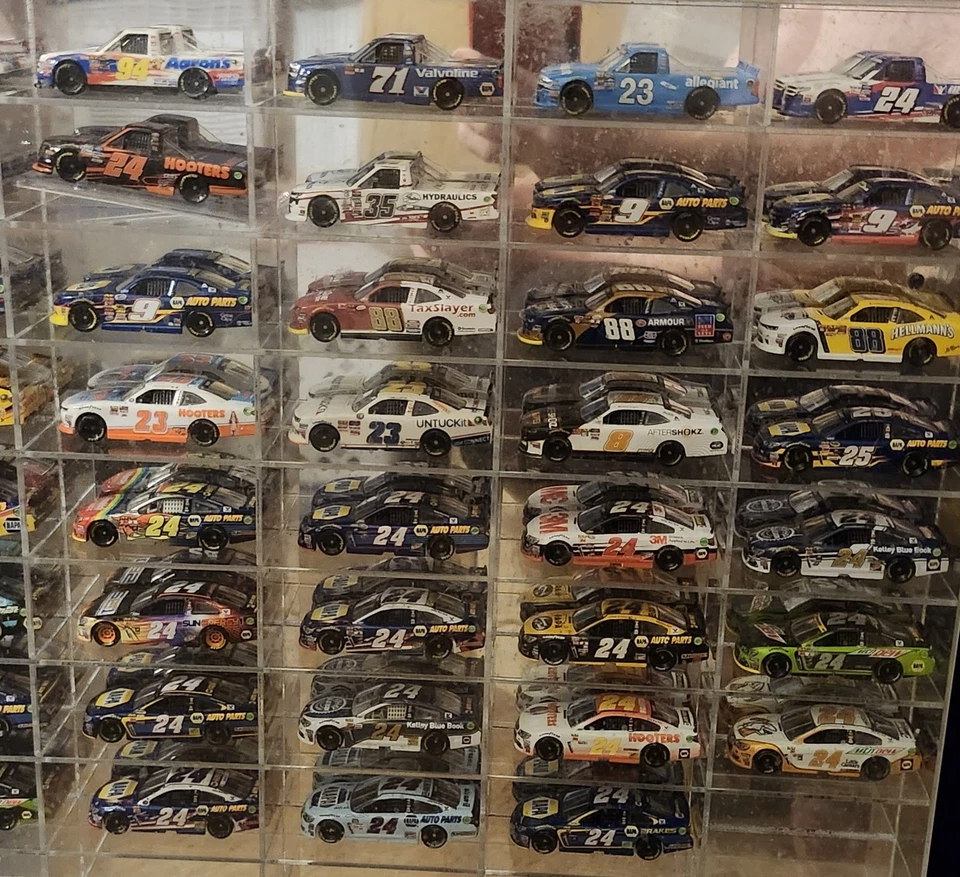 Lote colección coches Chase Elliott 1/64 Foto 3 de 3