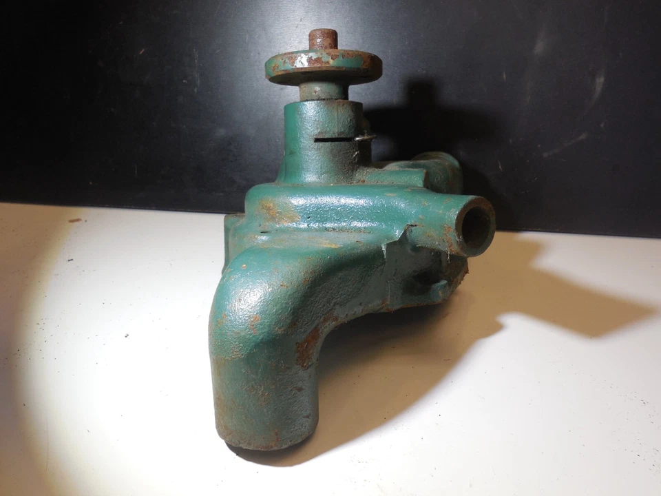 1948-52 Hudson Commodore, Super series 254 4.2L 8-Cyl new water pump 300226 - Image 3 of 4