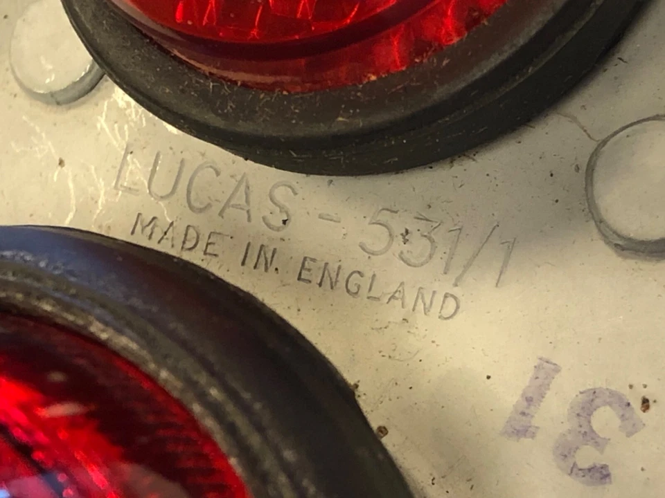 STANDARD VANGUARD PHASE 2 1953-55 — LUCAS L531 REAR LAMP — STOP-TAIL+REV.+REFLEX — 第 3/4 张图片