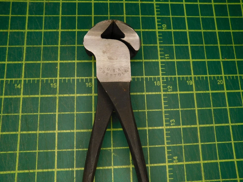 Alicate de corte de extremo media luna vintage de 7" n.º 72 con caja hecha en USA Foto 3 de 4