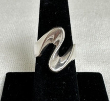 Sterling Silver Wave Ring with Modern Design - Size 7.5