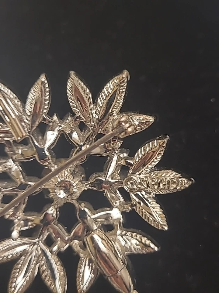 Broche Robert rose*, 8 hebras Silvertone Foux Pearl18", Sarah Cov* 1"1/2" Foto 4 de 4