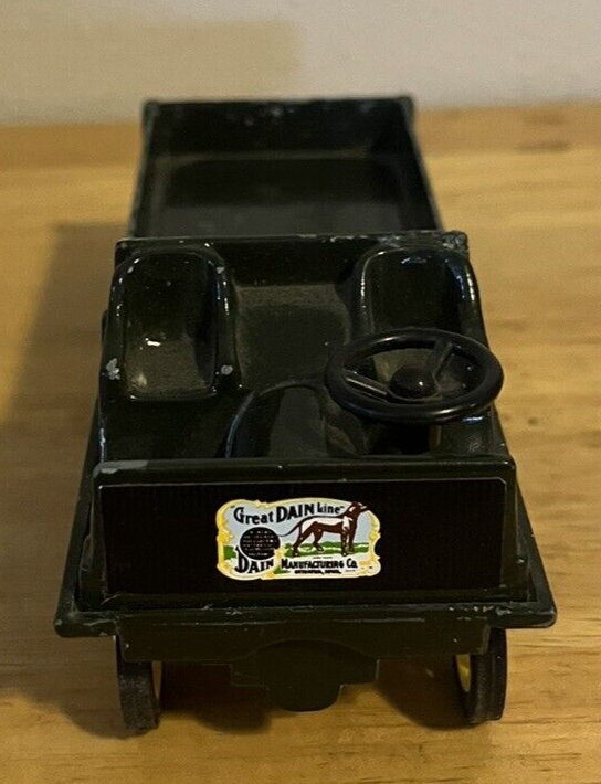 toy trucks vintage