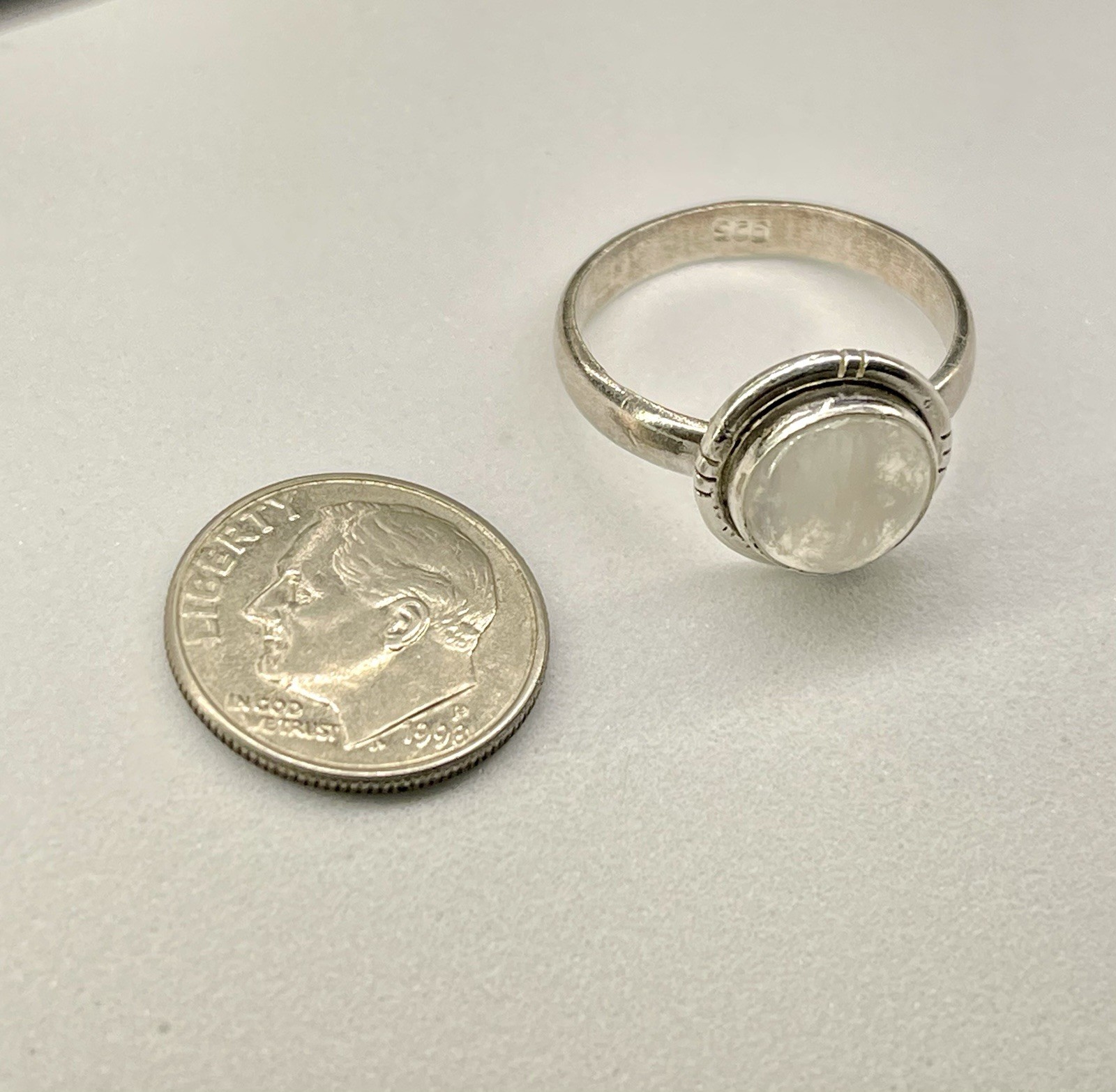 Solid 925 Sterling Silver Round Moonstone Ring Si… - image 4