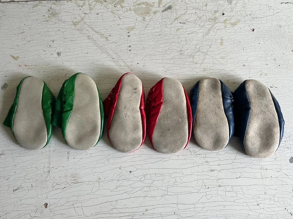 Lote de mocasines unisex para niños pequeños HANNA DIFFERENTSON talla 7-9 Foto 2 de 3