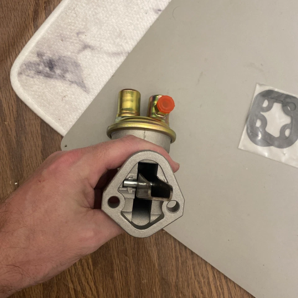 Bomba de combustible mecánica Carquest 2496439 se adapta a 84-88 Ford Ranger 2,0 L-L4 Foto 4 de 4