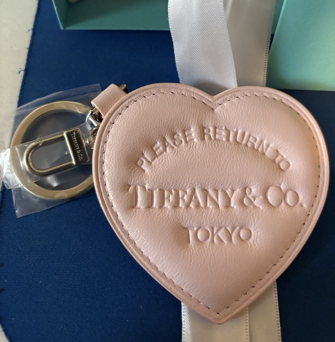 Tiffany & Co Return To Tiffany Tokyo Japan Leather Heart Keychain