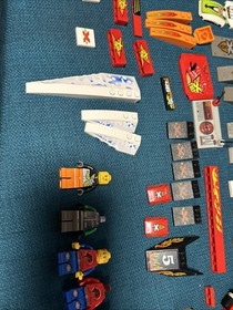 Lego Xtreme Stunts Lot: Island 6740 tower,6739,6736,6737 + pieces & minifigure