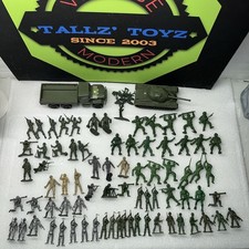 Vintage HUGE Mixed Lot of 75 Green Plastic Army Men 1960s 2 Vehicles Tree Marx