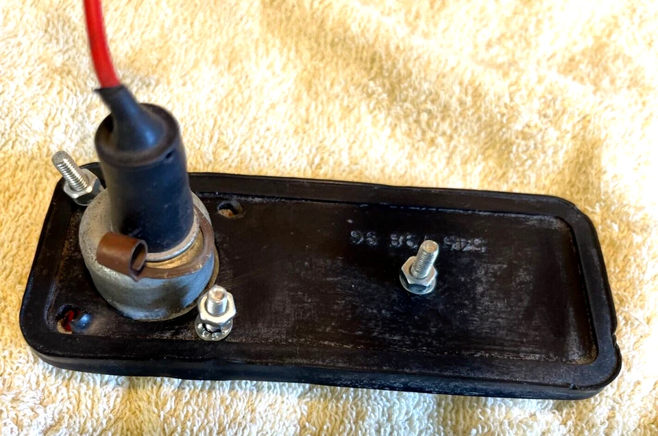 AUSTIN HEALEY TRIUMPH LOTUS MARCATORE LATERALE ROSSO POSTERIORE LAMPADA LUCAS L841SINISTRA O DESTRA - Immagine 2 di 3