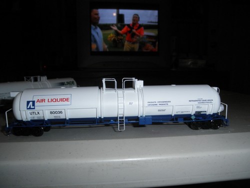 Air Liquide- Cryogenic tank car # 80033