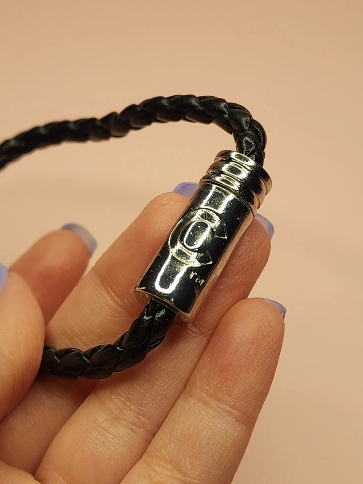 MLB Chicago Cubs Cincinnati Reds Black Rope Magnetic Bracelet Souvenir Official - Image 2 of 4