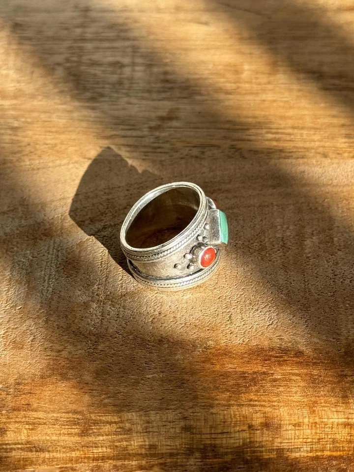 Vintage Sterling Silver Navajo Turquoise Coral Ring Size 4.5 - Image 3 of 4