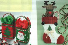 NOEL GIFT BAGS TREE SANTA  REINDEER STOCKING PLASTIC CANVAS PATTERN INSTRUCTION