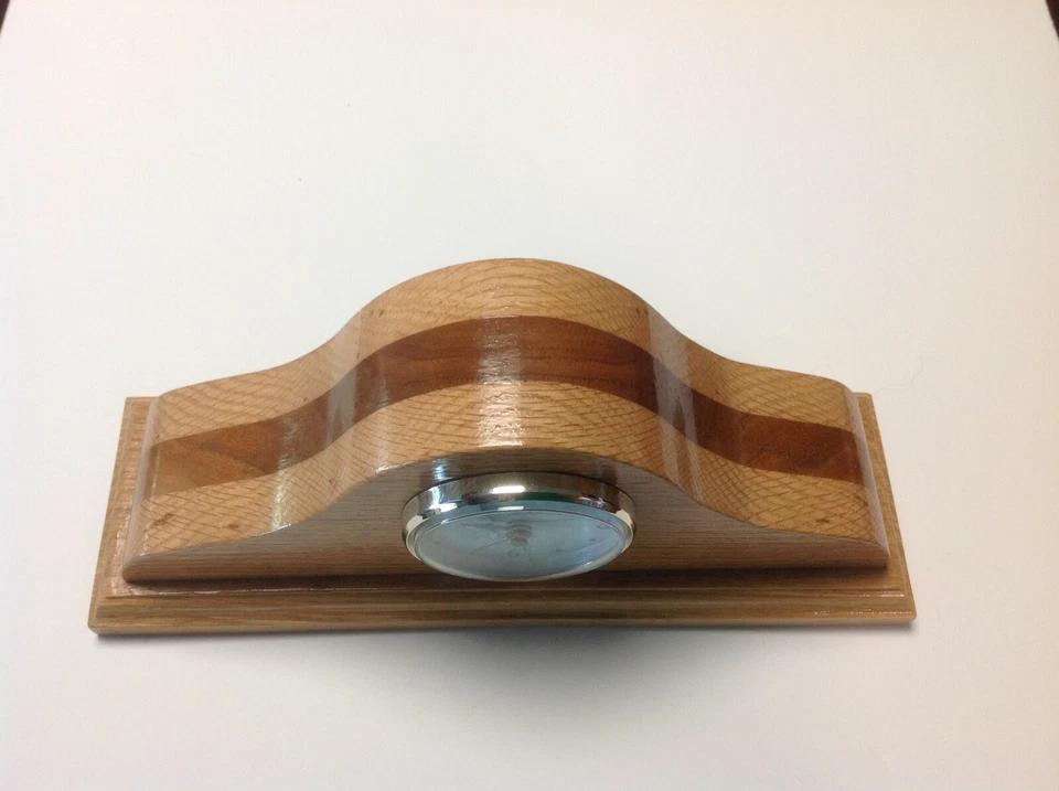 Reloj Estante Escritorio Roble Colibrí Madera Hecho a Mano Foto 3 de 4