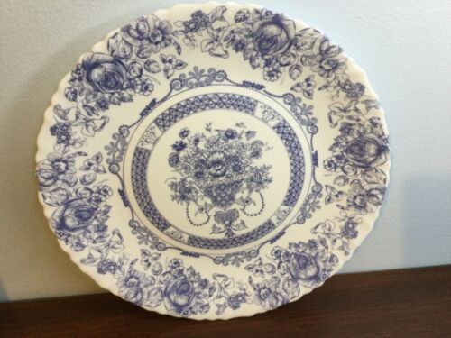 Arcopal France HONORINE Dinner Plate 10 3/4" Blue & White Floral - Picture 2 of 3