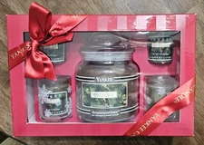 Yankee Candle MISTLETOE Christmas Gift Set 14.5 oz Candle + Votives & Holders