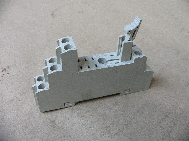 Omron P2rf-08-E Max 5A 250V Relay Socket Electrical Control Omron P2rf-08-E
