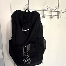Nike Black Backpack Zip Closure Padded w/ Outer Pockets for Travel Casual