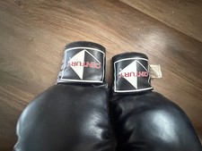 Century 14 oz Boxing Gloves W/Elastic Wristband. Good Condition