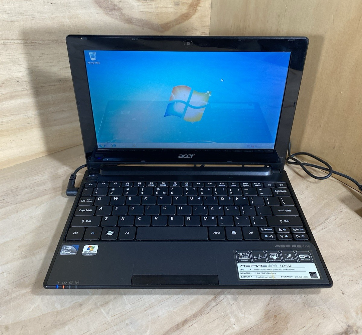 Windowsノート本体 aspire one d255 ACER Aspire One - D255E - 500GB HDD - 1GB RAM - SD - Win 7 Starter
