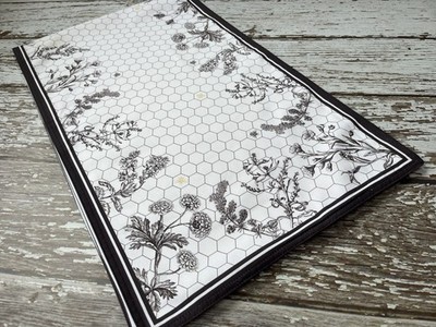WILLIAMS SONOMA Honeycomb Table Runner 16'' x 108'' Bees Wildflowers Cotton