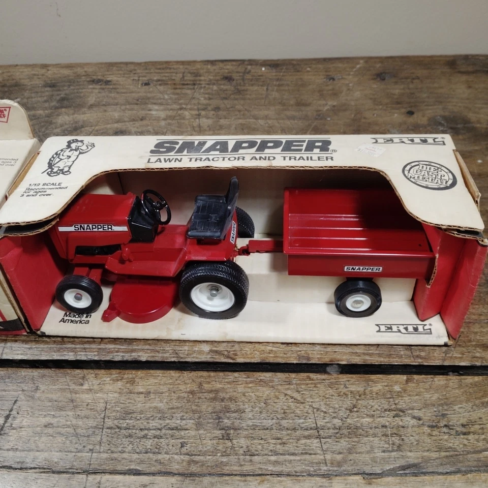 Snapper Lawn Tractor Trailer Ertl 1/12 Scale Scale Models Lawn Chief Mower Bank - Image 2 of 4