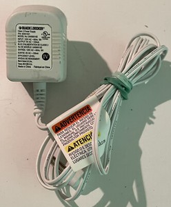 Black & Decker P/N: 90551521 MODEL No.:UA090010E OUTPUT: 9V AC ~100mA white