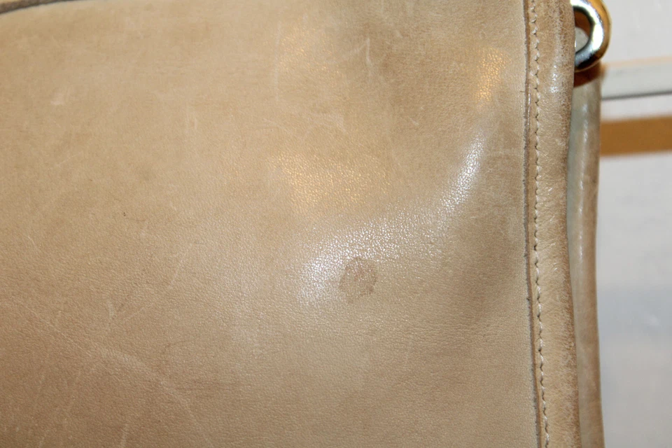 COACH Bone Ivory Leather Basic Bag Zip Clutch Crossbody NY USA Vintage ***READ** - Image 3 of 4