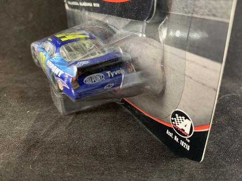 2004 WINNERS CIRCLE - CAR + CARD - NASCAR #24 - JEFF GORDON - TALLADEGA 2004 WIN - Picture 4 of 6