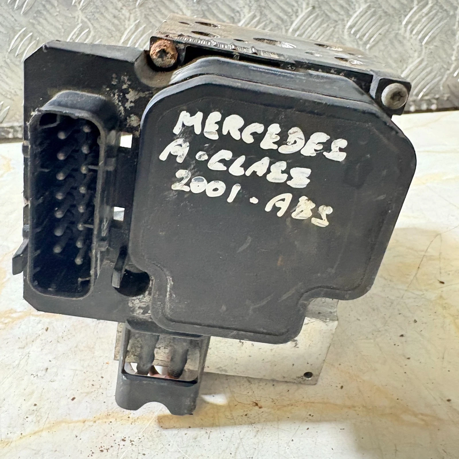 Actual Mercedes A-Class W168 ABS ESP pump module offered for sale