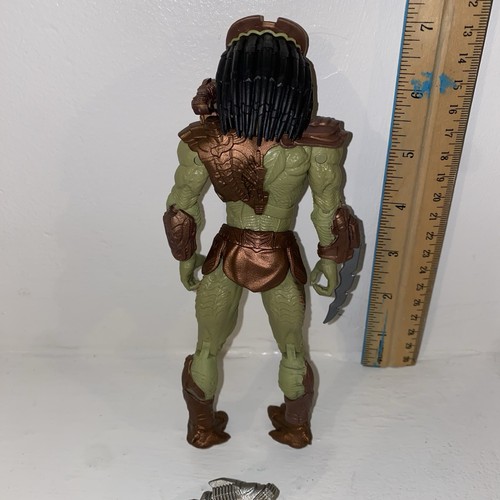 2020 Berserker Predator Hunter Series 7" Poseable Action Figure Lanard #2 - Picture 4 of 4