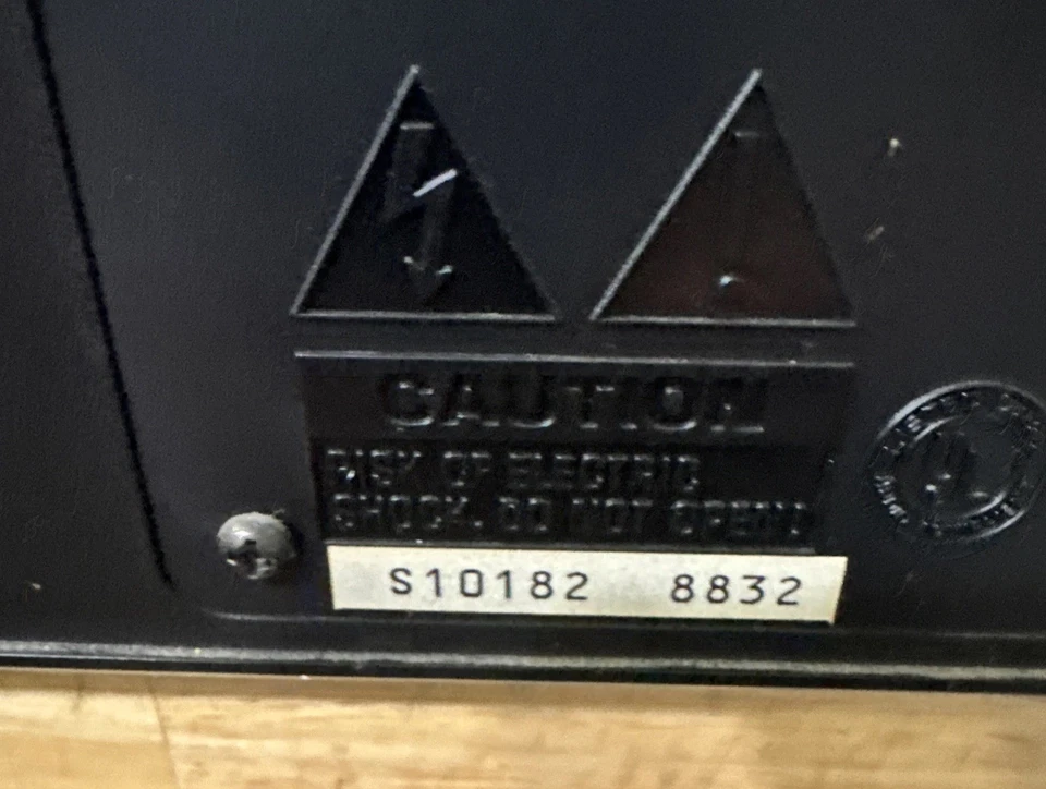 Cambiador de discos automático compacto Fisher DAC-197 (piezas/reparación) Foto 4 de 4