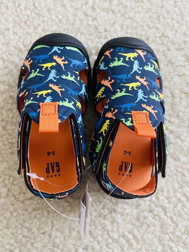 Sandalias Dino 5/6 Baby Gap para niños pequeños nuevas con etiquetas Foto 2 de 4