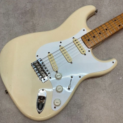 Squier by Fender SST-30 made in 1986 Electric Guitar Free shipping from Japan