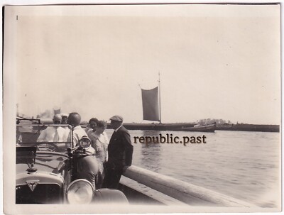 Photo Car Passenger Car Eagle 6 Standard Roadster on a Ferry, Emblem 1930s (P51)