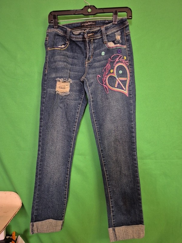 Southpole Jeans Wommens Size 7 Embraderwd Heart Peace Sign Flowers