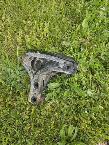 Honda Civic EK 96-00 Engine REAR T BRACKET Mount 5-speed manual M/T SOHC 1.6 D16 - Picture 4 of 4