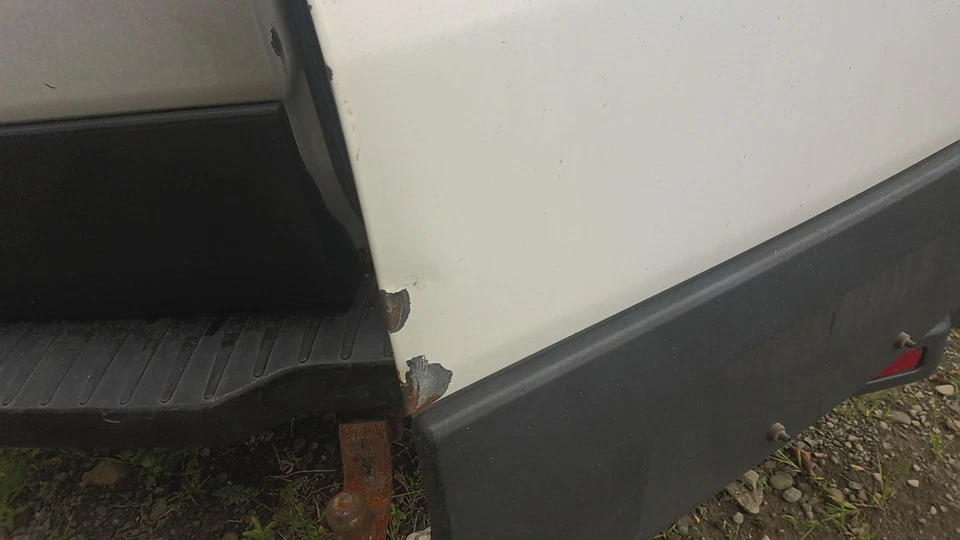 15 FORD TRANSIT 250 Back Door Rust Paint Peeling Passenger Side - Image 2 of 4