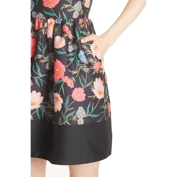 Mini abito senza maniche Kate Spade nero stampa floreale Mikado vestibilità e svasata 4