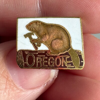 Vintage Oregon Beaver Carpenter UBC Hammer Lapel Pin Union 1980s