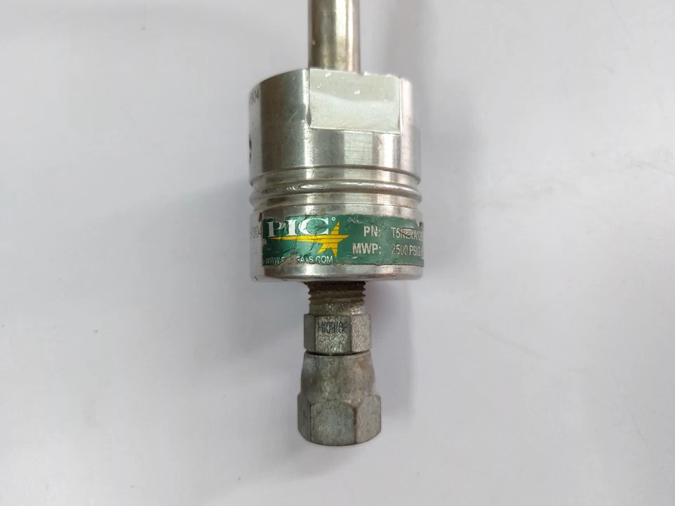 PIC T5N2X.A12B00.0000.0037 Pressure Sensor MWP;2500 PSIG 100 DEG F 316l/151804 - Image 3 of 4