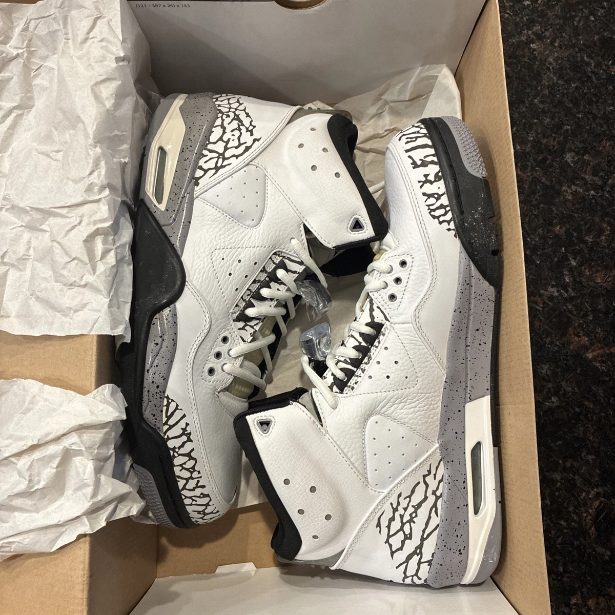 Preços baixos em Jordan Rare Air White | eBay