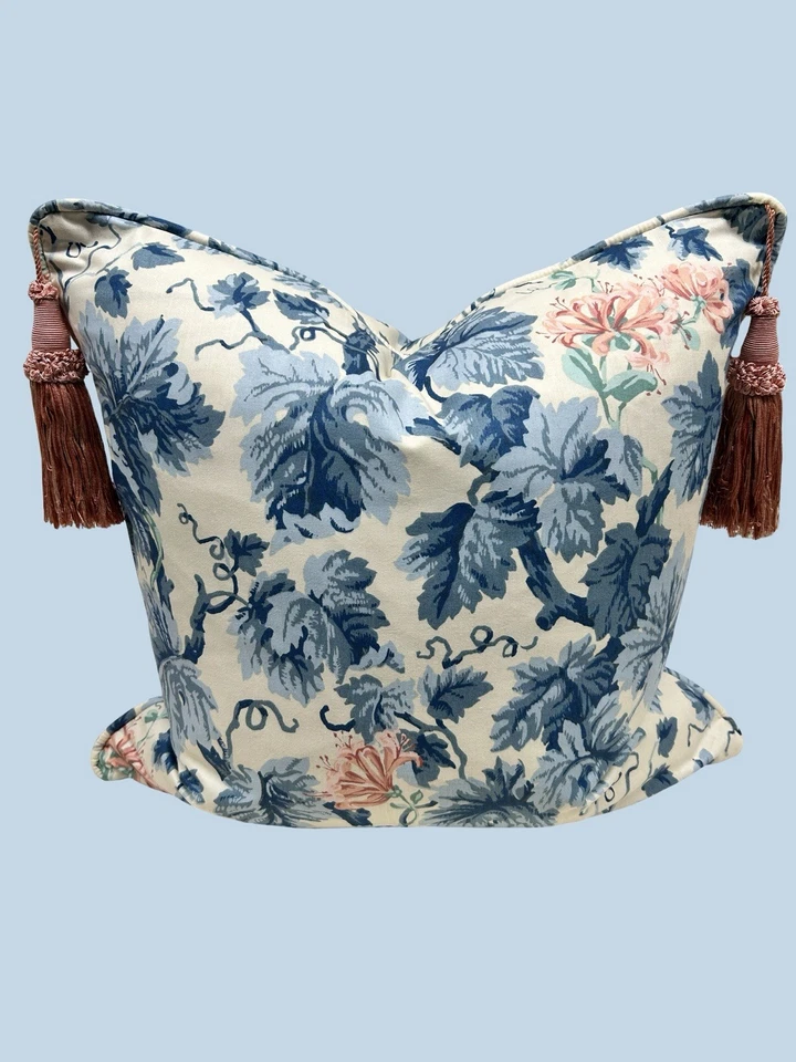 Vintage Jane Clayton Fabric Cushion, Complete With 20” Feather Inner. - Image 2 of 3