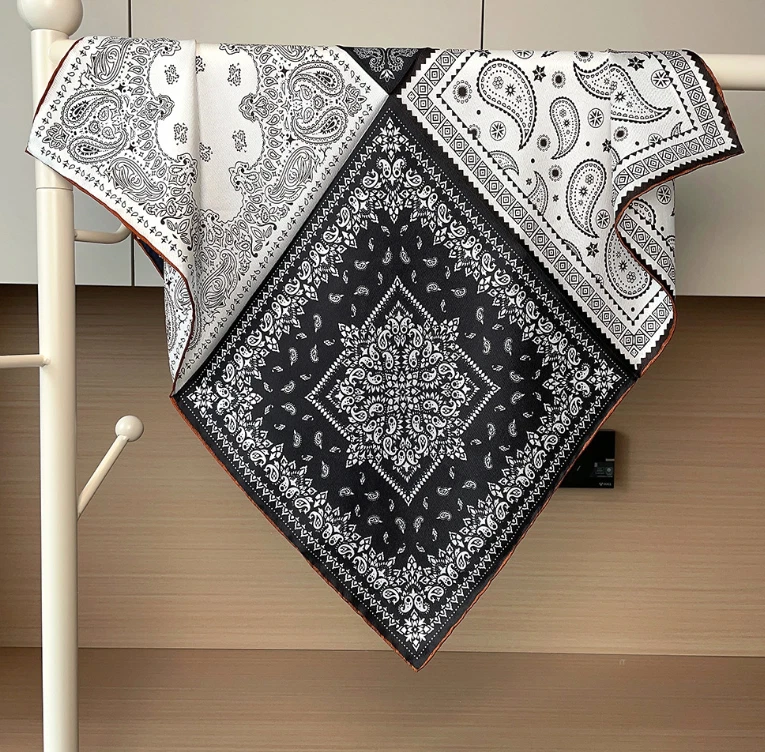 100% Twill Silk Scarf Black line Print Square Shawl Neckerchief 65X65cm Bandanna